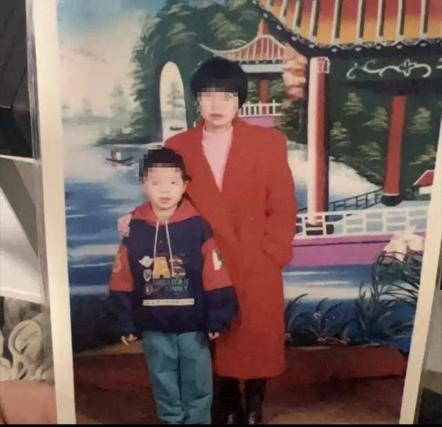 女子失踪28年后，尸体出现在商场楼顶的花坛里