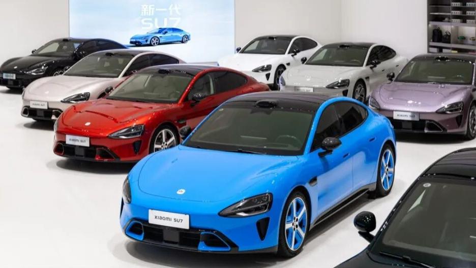 奇瑞去年赚了195亿；全球第二大车企裁员5万人；新一代小米SU7售21.99万起；全新宝马i3首发亮