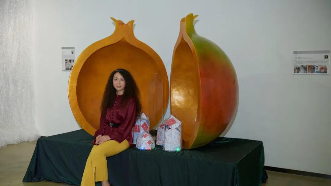 从艺术的爱好者到参与者——浅说余丹的从艺历程