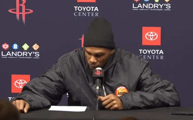 火箭以125-105战胜爵士。本场比赛，火箭球员凯文-杜兰特出战34分钟，13投