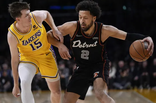 勇士球员德雷蒙德-格林在个人节目中谈到了NBA劳资协议以及奥斯汀-里夫斯的新合同