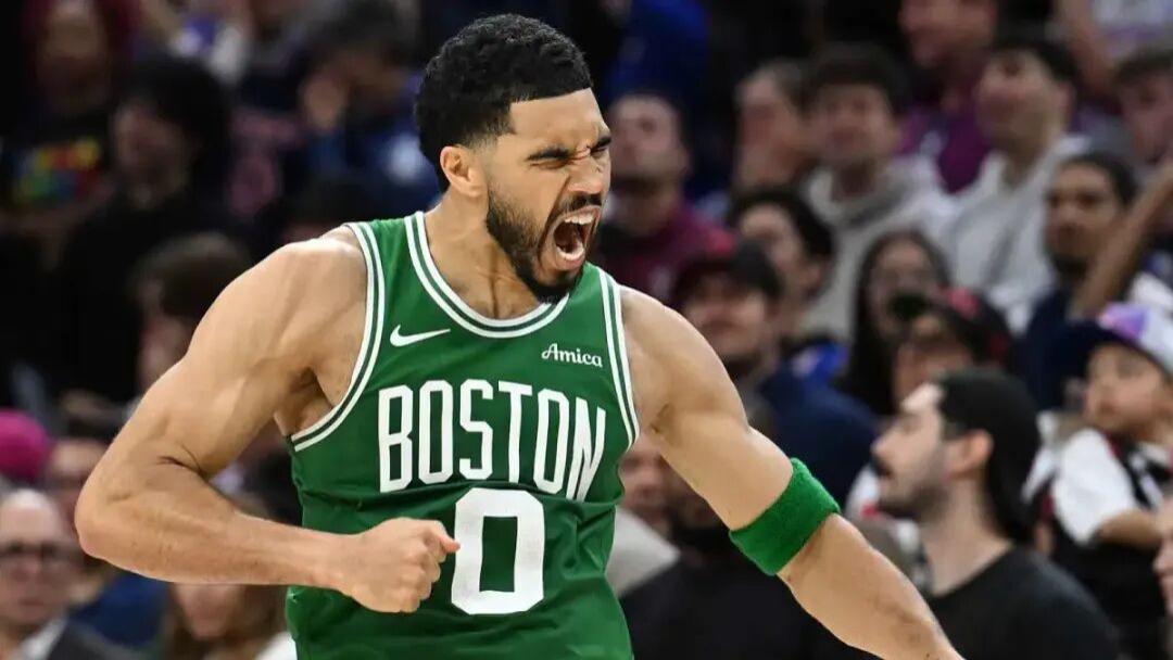 整整498分！28岁的塔图姆，费城最严厉的父亲？