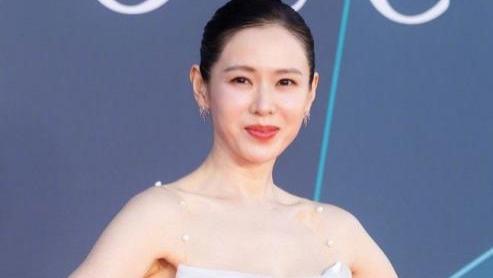 44岁孙艺珍惊艳百想：当“孙仙”变成两个孩子的妈，为什么反而更美了？