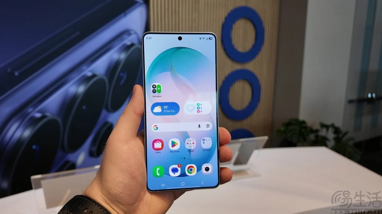 三星新机的屏幕罗生门，揭开了行业乱象