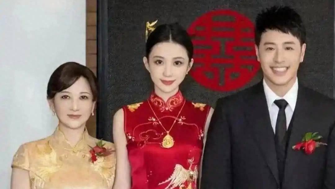 潘玮柏和宣云一家，真是太幸福了！