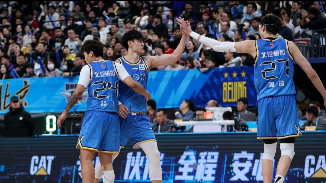 CBA最新消息，首钢男篮遭遇伤病潮，山西新外援前往香港办理签证