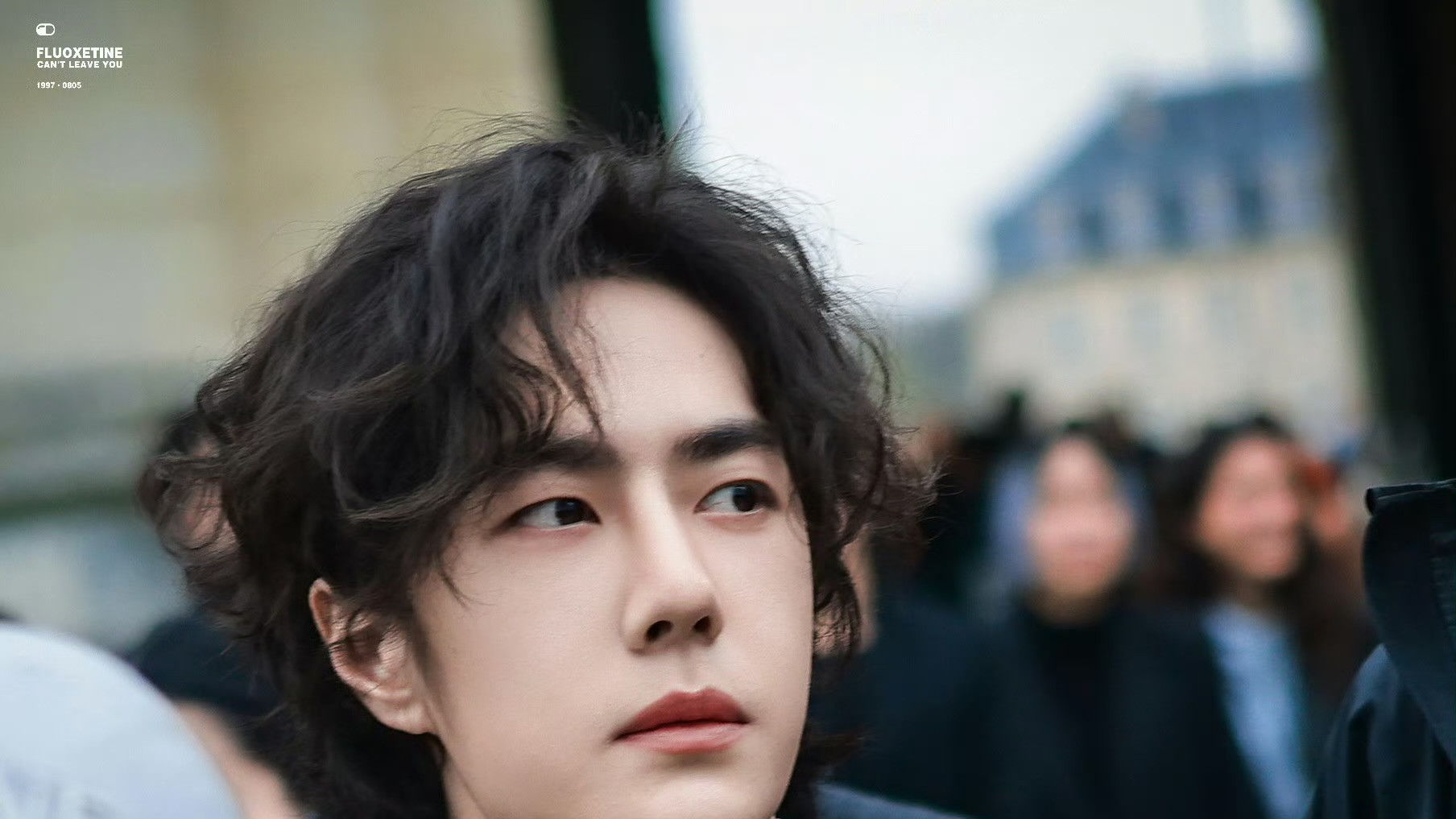 王一博：巴黎时装周“高光时刻”，与LV集团高层同框