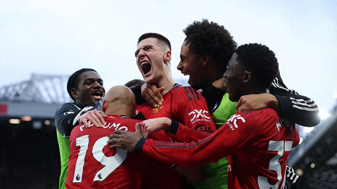 从0-1到2-1！卡里克神了！带领曼联打进前三，7轮豪取19分