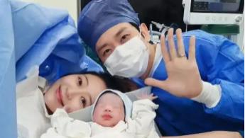 产房哽咽告白妻子！38岁刘思维官宣当爸