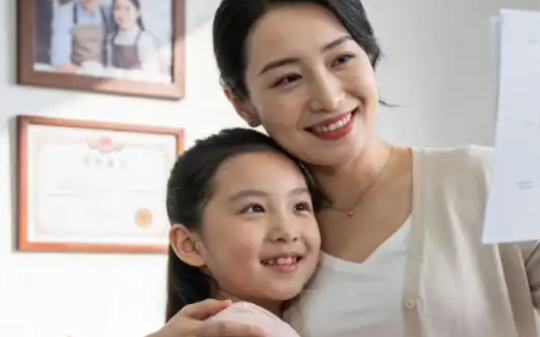 婆婆手握2万退休金只贴补女儿，我抱怨两句，丈夫怒怼：这房子是我妈买的，你没资格提要求！