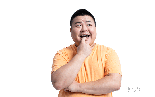 看出同事特别喜欢装憨厚老实，其实暗中精于算计，我将计就计让他丢了大脸