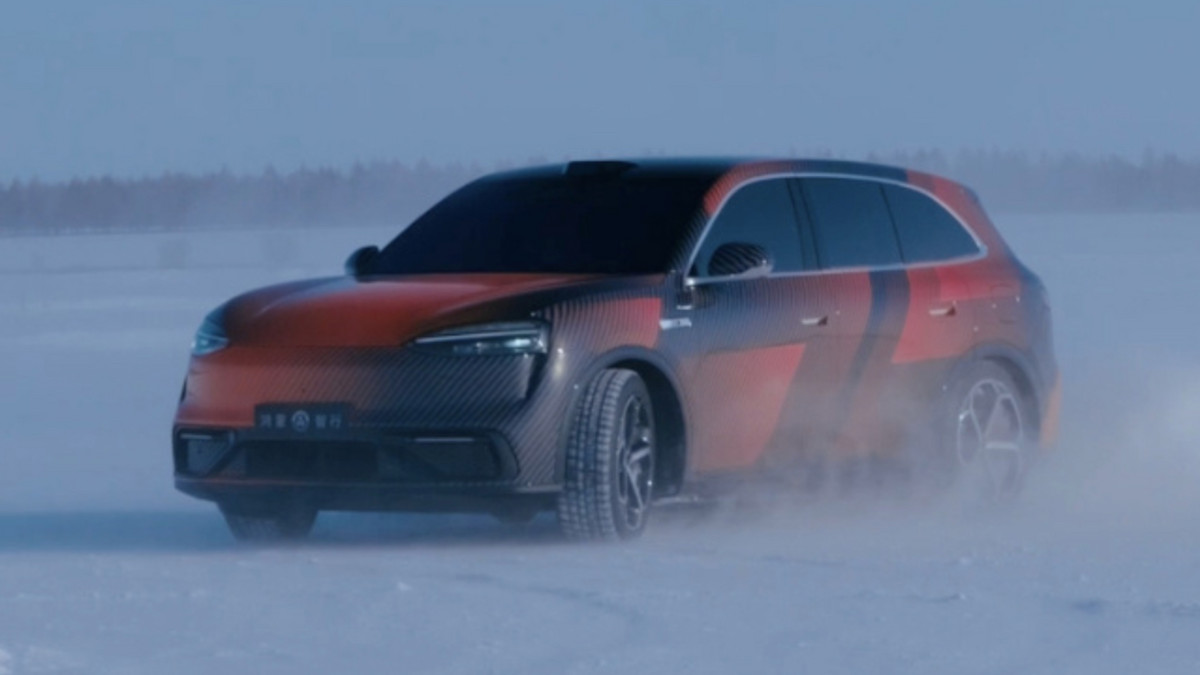 又是“爆款”？问界M6伪装车曝光