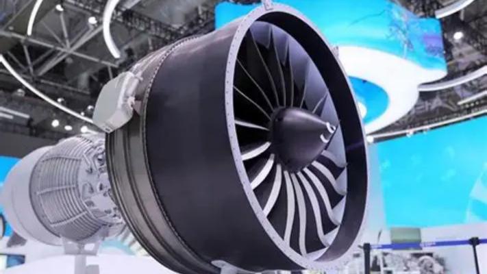 减重30%还能硬扛4公斤鸟击？CJ2000风扇叶片的国产路线，把胜负写在工艺里