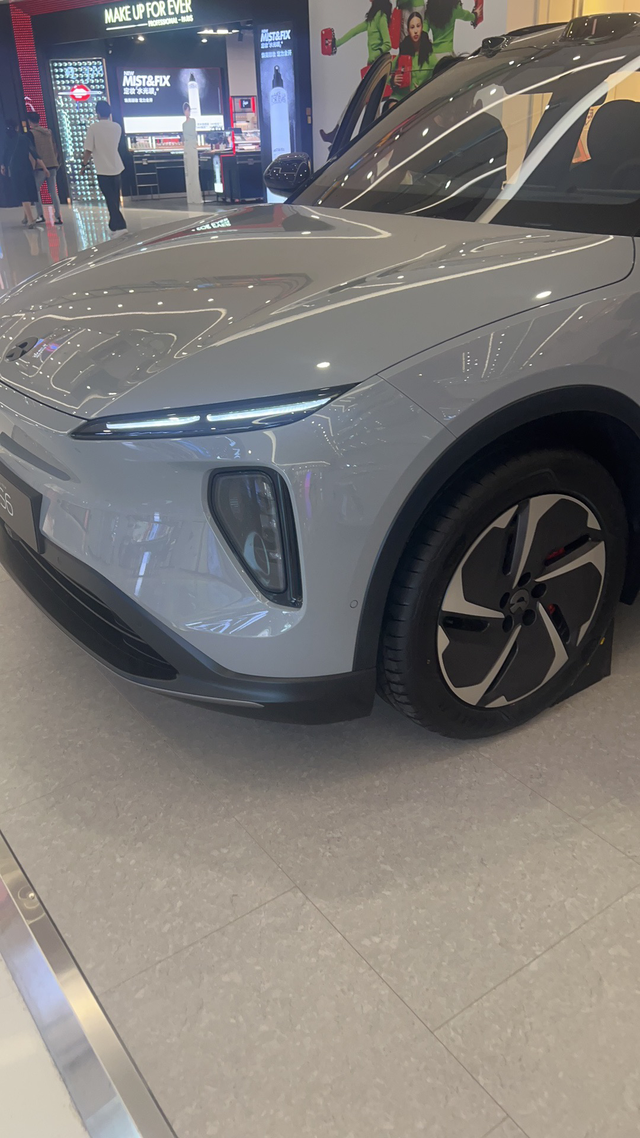 选配越多事情也越多
这个蔚来真的是，搞那么多选配干嘛，多花钱不稀奇，还把我的选择