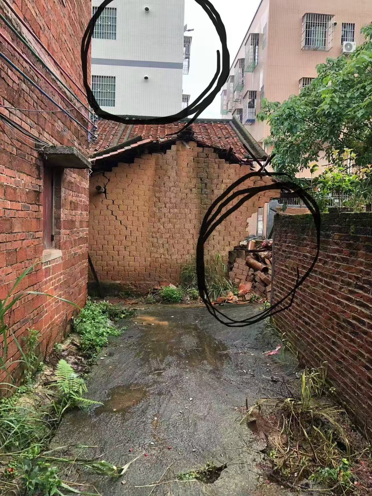 水淹旧房：基层违建何以让普通村民有家难安？