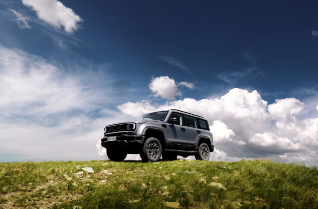 工作日通勤周末越野，一台BJ40燃油的真实双面生活