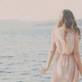 我会陪你晒太阳