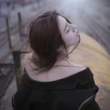 陌上人如玉花开°