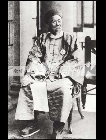 晚清名臣李鸿章罕见全家福: 没想到李鸿章的夫人女儿这么好看