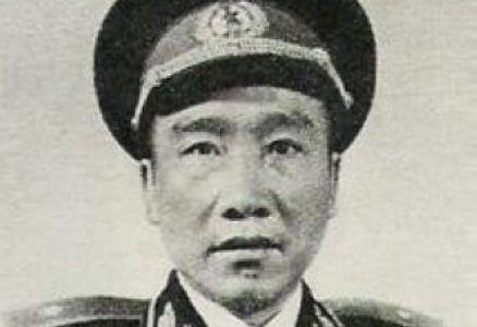 1955年授衔, 他嫌军衔太低: 直接撕掉肩章, 说这个玩意儿我不戴