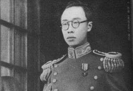 清朝最后一个皇后, 被日本关押, 给其看守的侍卫生下孩子