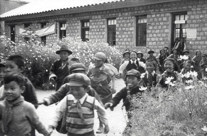 美国人拍摄的1956年西藏 : 想不到56年的西藏是这样子