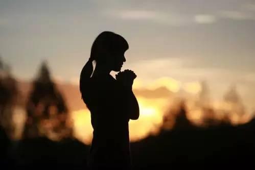 一个903人家族, 310个流氓, 190个妓女, 60个小偷, 7个杀人犯