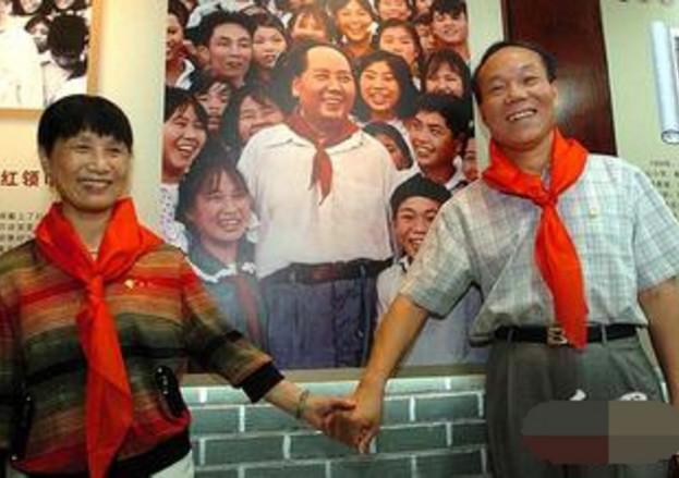當年與毛主席合照的少年男女, 成了夫妻, 稱最感謝的是主席