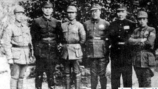 他在抗日战争中威名震八方, 虽是第一位退党的人, 但周总理临终前还念叨他