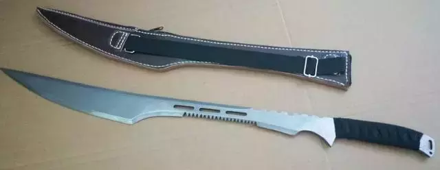 从古至今, 大刀背上的锯齿是干什么用的?