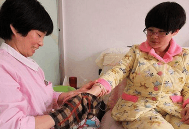 看完月嫂的一天, 你就会明白为什么待遇这么好了