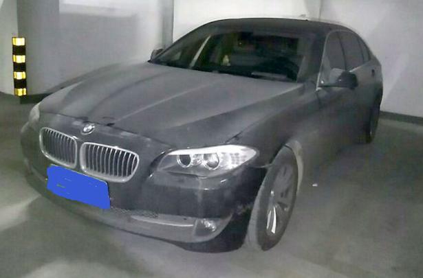 25万“淘”辆宝马523Li地库车：一年没开，验完车后小伙喜笑颜开