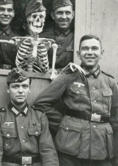 别想着长期宅在家里会没事! 二战中的这六个德国兵告诉你答案