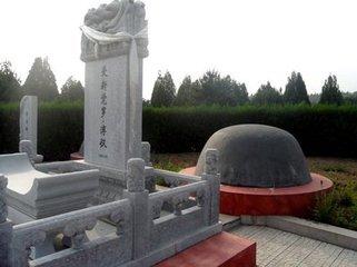 溥仪晚年游故宫被要求买票, 面对龙椅时说了一句话, 之后再未游故宫