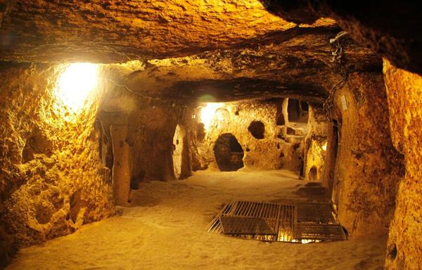 越南人当年做的陷阱, 看着就脚疼