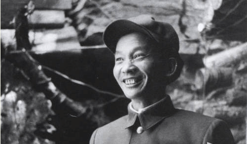 中将死后毛主席做媒, 元帅娶了中将的妻子, 结果中将死而复生