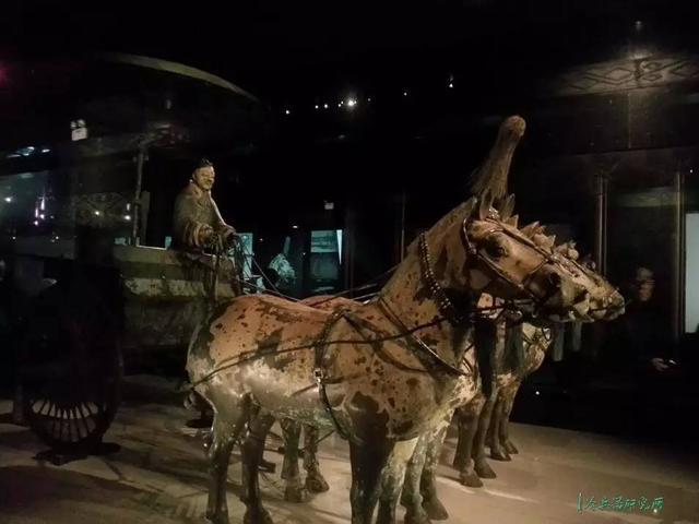 马车竟不是轩辕黄帝发明的? 中国战车到底来自何方?