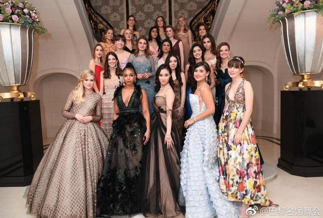 小公主何超欣惊艳巴黎名媛舞会! 她身上的Dior晚装全世界只有一条