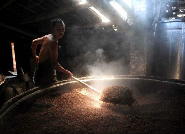 酒类固态发酵法的制酒工艺-唐三镜酿酒技术分享