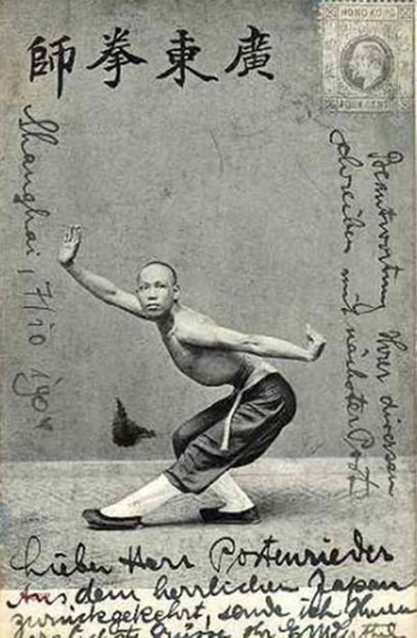 罕见的民国老照片: 瘦弱的士兵, 精瘦的拳师, 乞丐般的衙役