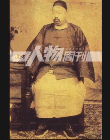 晚清名臣李鸿章罕见全家福: 没想到李鸿章的夫人女儿这么好看