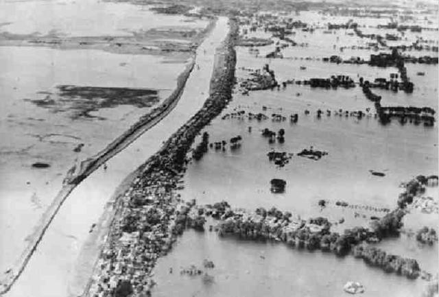 花园口决堤前, 向蒋介石提以水代兵方案的相关人员都是谁?