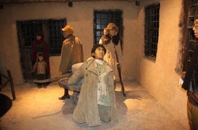 抗日名将全家上刑场, 4岁儿子说“不吃亡国饭”, 吓坏刽子手