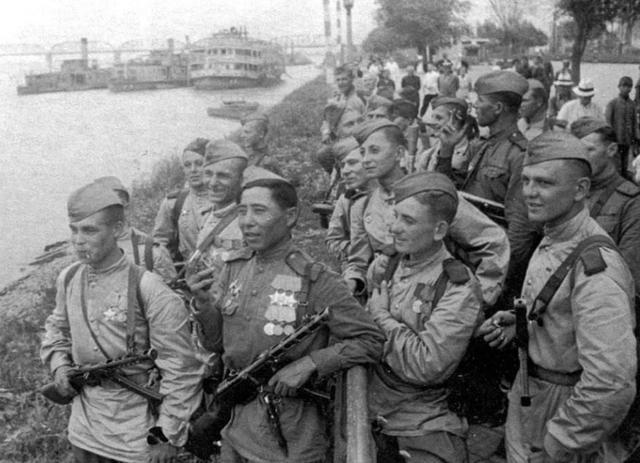 日军击败了一个大国, 此国忍痛给日本割地, 40年后却险些灭亡日本