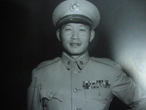 抗日战争第二名将, 被蒋介石误囚33年, 临终前六个字总结一生