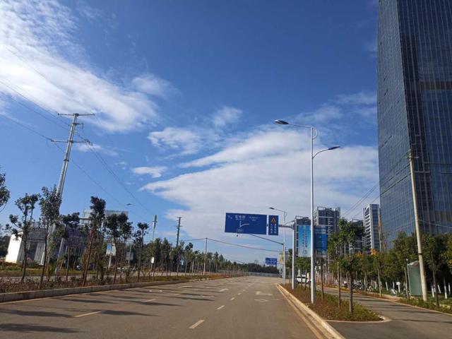 近日, 呈贡新都昌广场进行全面交通升级
