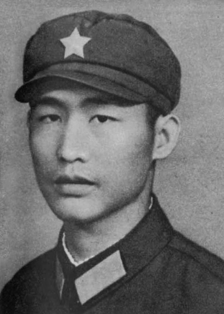 对越自卫反击战英雄谱: 对越自卫反击战中牺牲的一级战斗英雄们