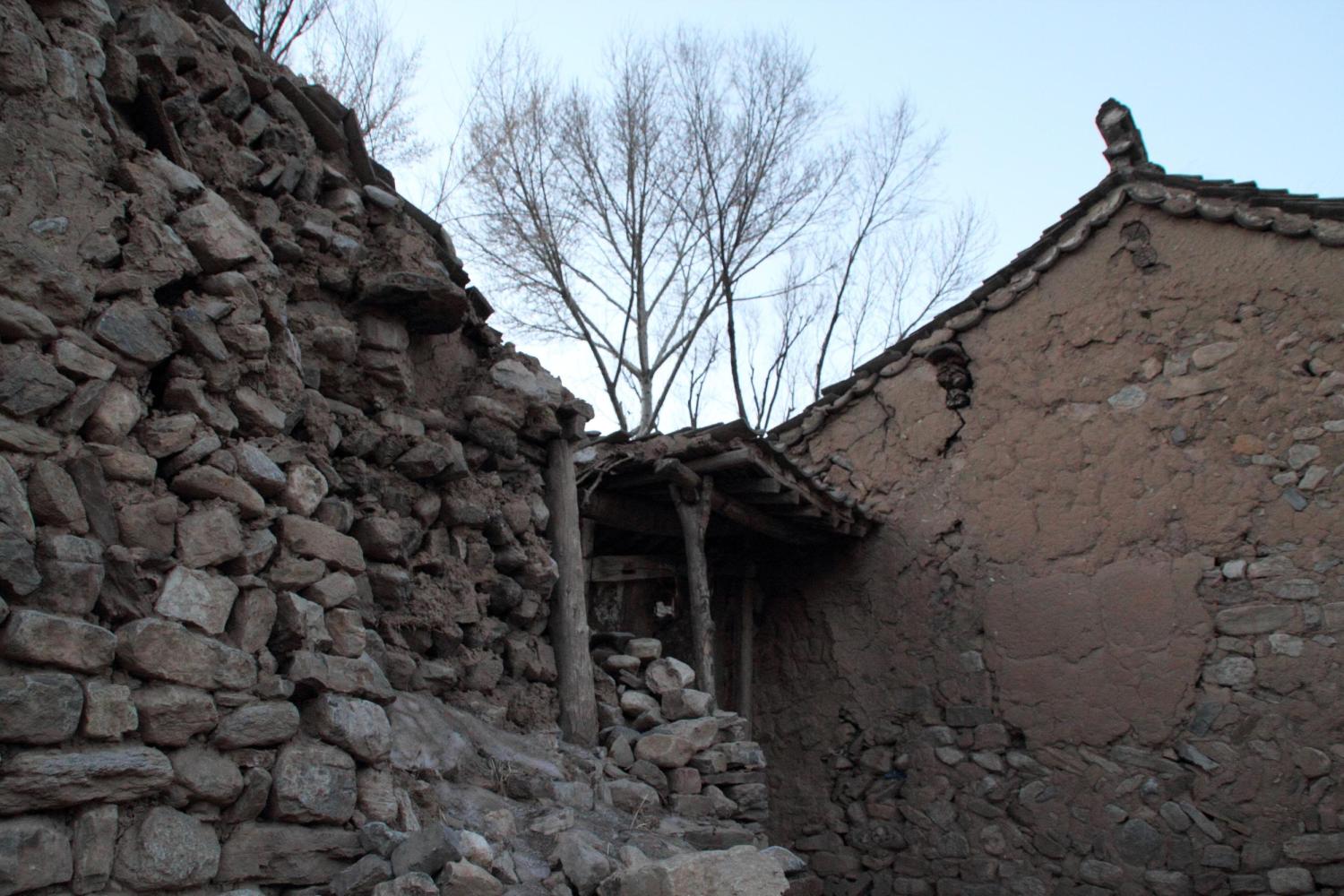 长久不住人的房子为什么更容易残破