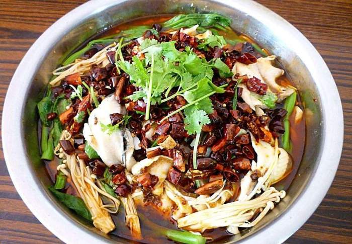 贵阳和遵义中间的乌江镇: 贵州的交通重镇  美食之乡 贵阳和遵义中间的乌江镇: 贵州的交通重镇  美食之乡