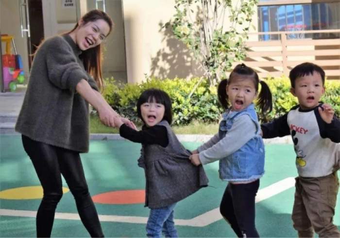 一份给幼师最好的春节礼物, 党中央发文直击提高教师地位待遇!